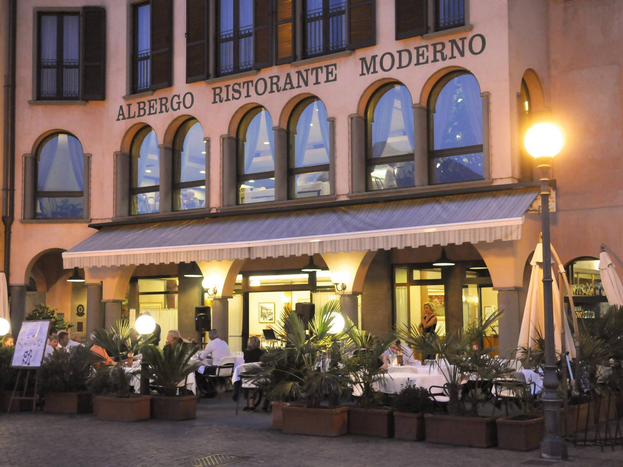 Albergo Moderno Lovere Exterior foto
