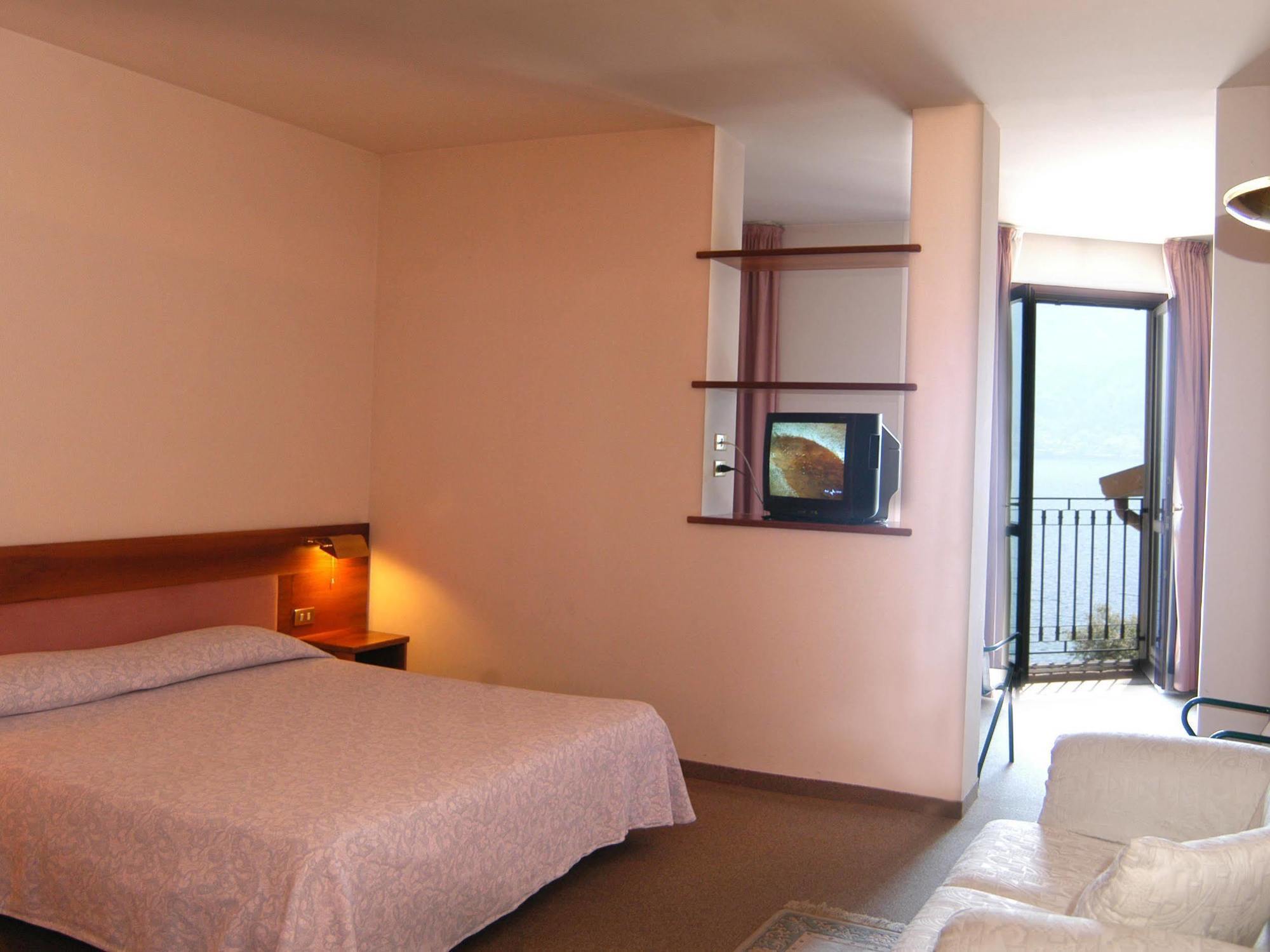 Albergo Moderno Lovere Exterior foto