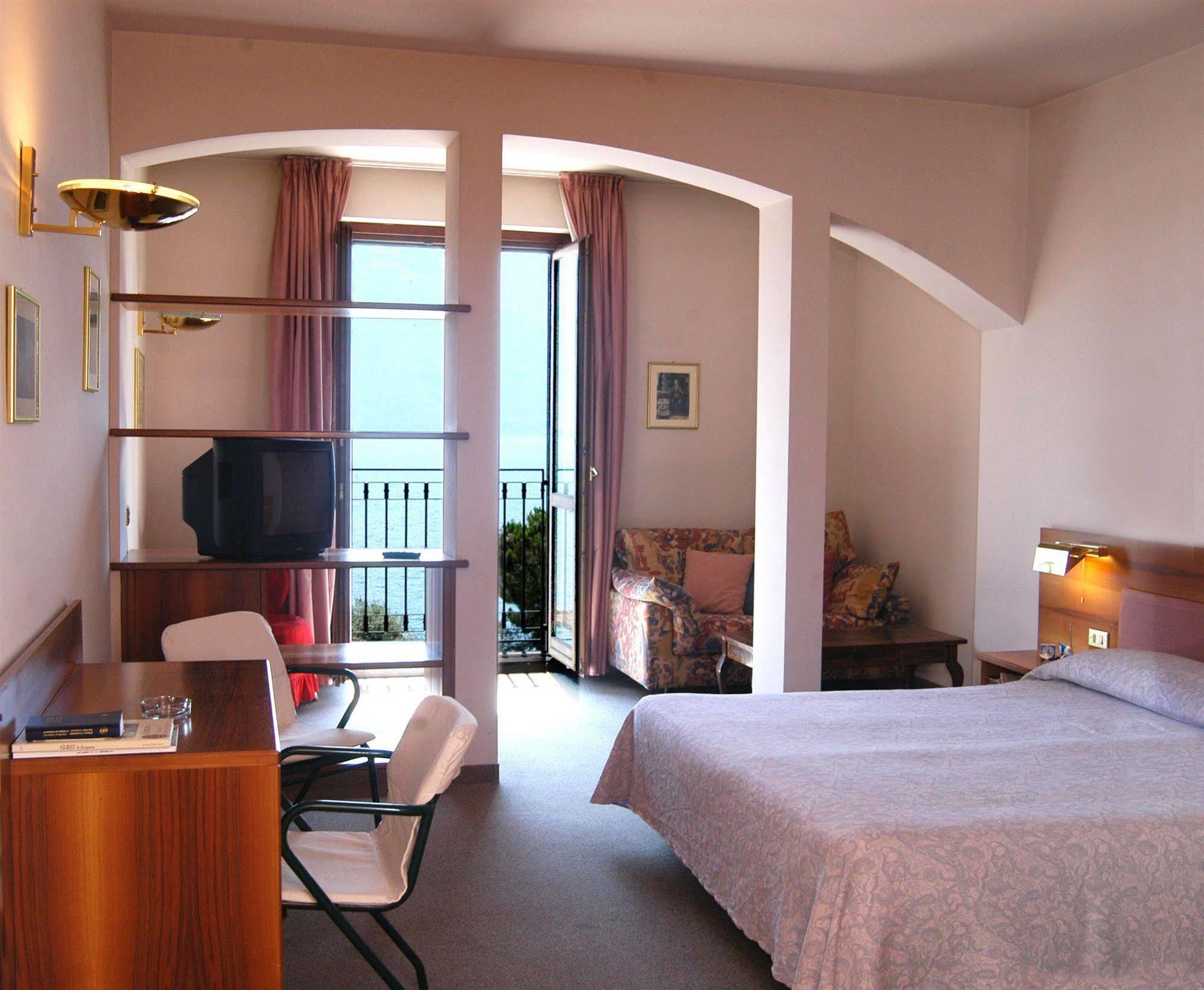 Albergo Moderno Lovere Exterior foto